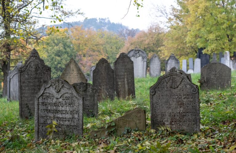 memorial restoration in Retford